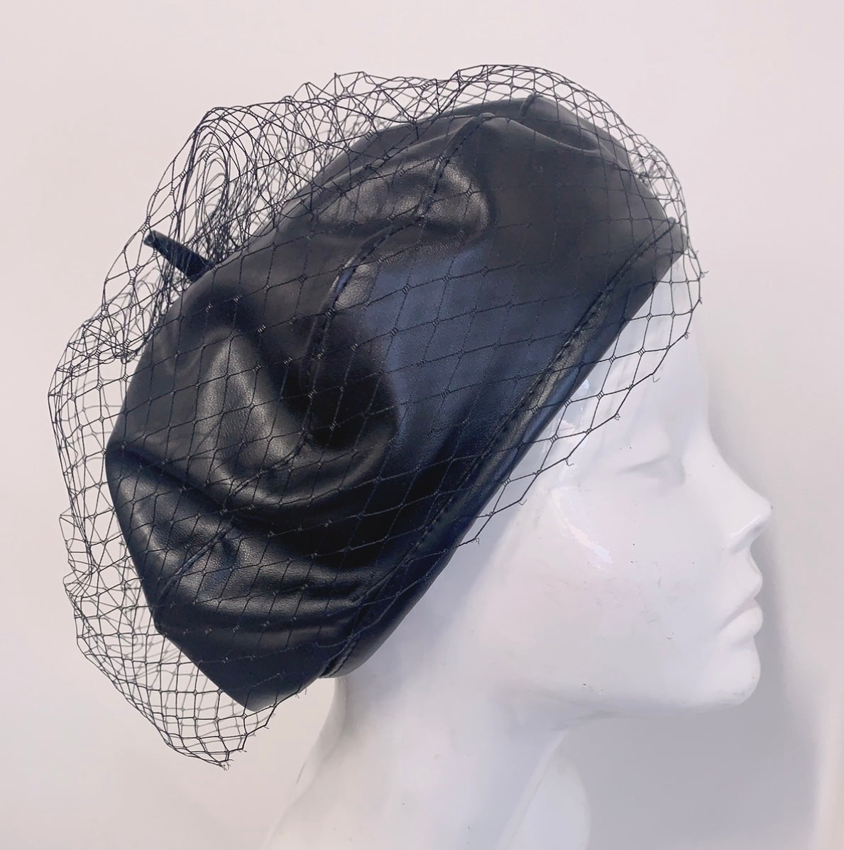 Women's PU Leather 80s Vintage Retro Beret Hat w/ Veil Artist Beanie Cap Gift UK - Black