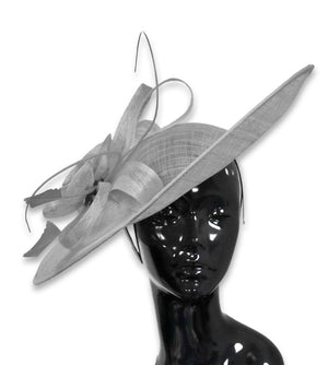 Argent gris blanc 41 cm grand Sinamay Hatinator disque soucoupe bord chapeau bibi sur bandeau
