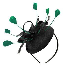 Rond noir et vert foncé pilulier arc Sinamay bandeau bibi mariages Ascot Hatinator courses