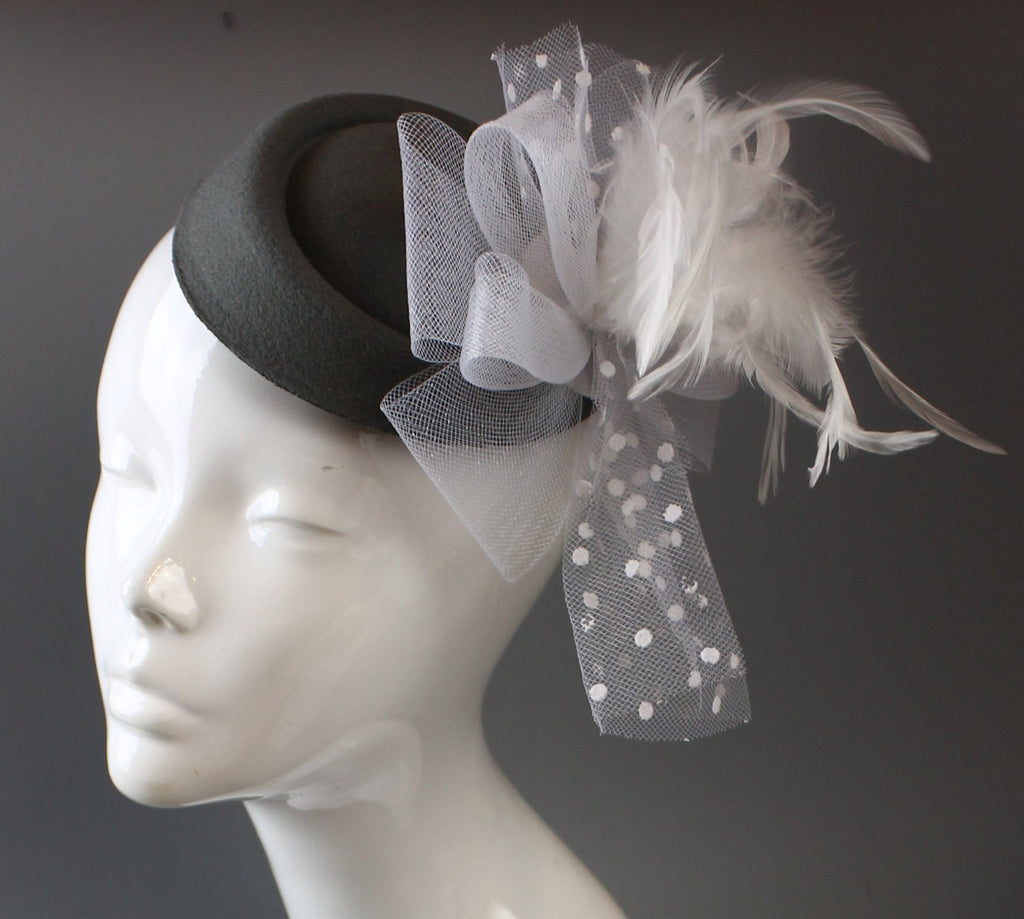 Caprilite Grey and White Fascinator Hat Pill Box Veil Hatinator UK Wedding Ascot Races Clip Felt